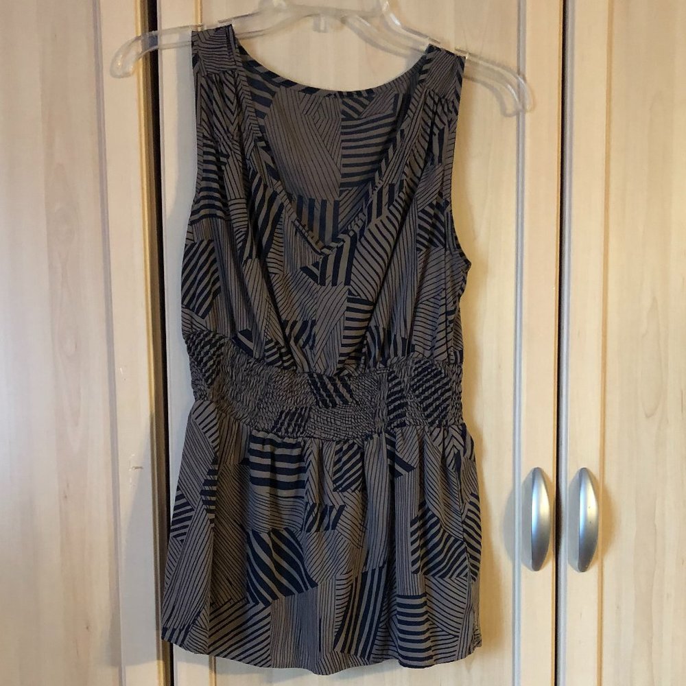Ladies Summer Top - Size Medium